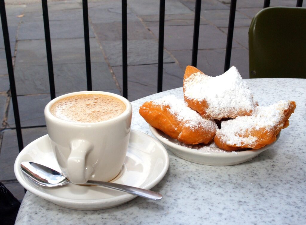 Coffee & beignets