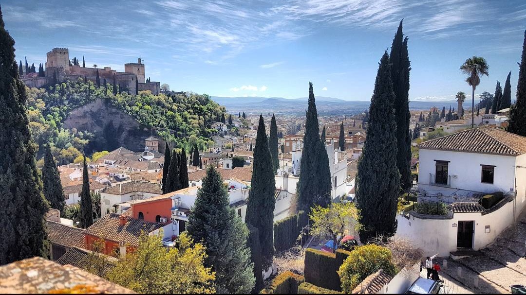 Falling for Granada: My First Solo Trip to Spain